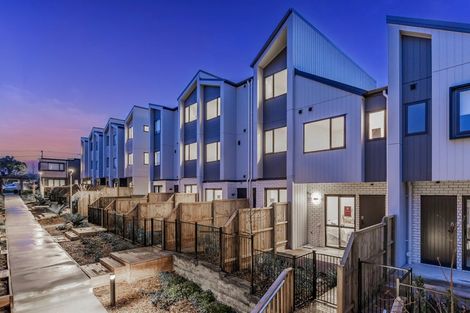 Photo of property in 13 Paetai Lane, Te Atatu Peninsula, 0610