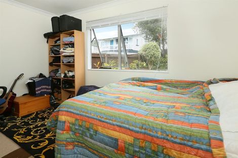 Photo of property in 3185 Great North Road, New Lynn, Auckland, 0600
