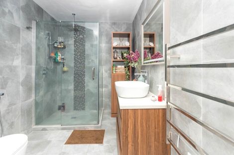 Photo of property in 150 Gadsby Road, Favona, Auckland, 2024