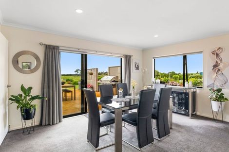 Photo of property in 98 Pitt Road, Hillsborough, New Plymouth, 4372