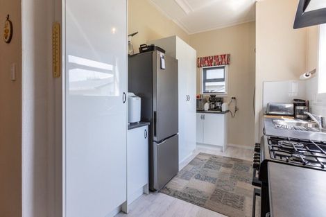 Photo of property in 37 Fox Street, Woodville, 4920