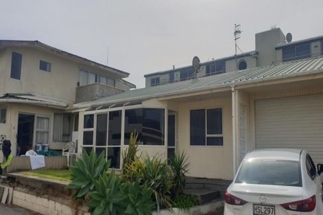 Photo of property in 2/181 Marine Parade, Mount Maunganui, 3116