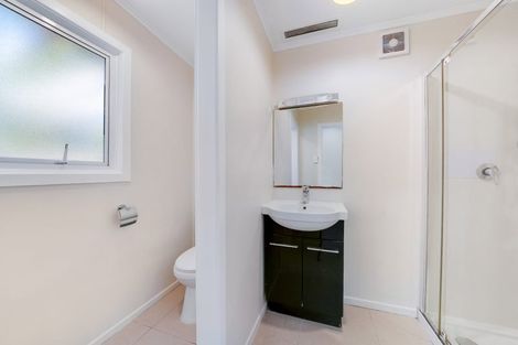 Photo of property in 26 Miller Road, Mangere Bridge, Auckland, 2022
