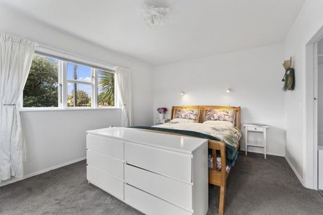 Photo of property in 1 Goldsborough Avenue, Raumati Beach, Paraparaumu, 5032