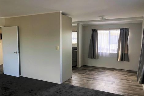 Photo of property in 2/45 Templeton Place, Clendon Park, Auckland, 2103