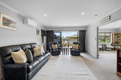 Photo of property in 11b Montrose Place, Highlands Park, New Plymouth, 4312