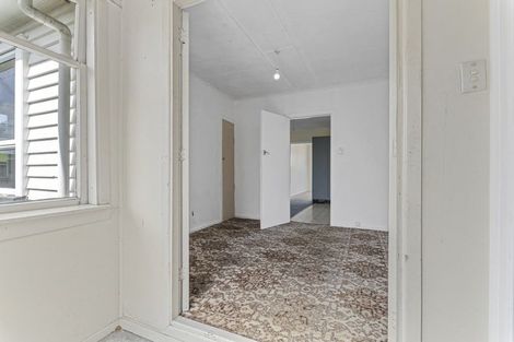 Photo of property in 44 Egmont Road, Waiwhakaiho, New Plymouth, 4312