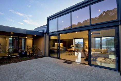 Photo of property in 24 Double Cone Road, Jacks Point, Queenstown, 9371