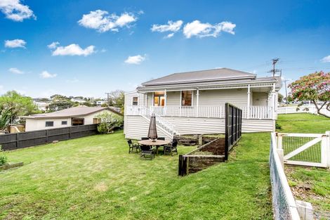 Photo of property in 12 Rata Street, Helensville, 0800
