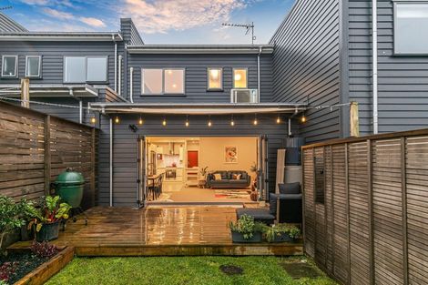 Photo of property in 4 Mollusc Road, Hobsonville, Auckland, 0616