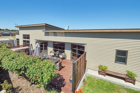 Photo of property in 5 Levi Place, Kelvin Grove, Palmerston North, 4414