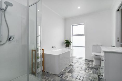 Photo of property in 4 Kummer Crescent, Masterton, 5810