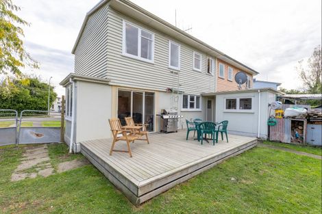 Photo of property in 4 Renfrew Place, Highbury, Palmerston North, 4412