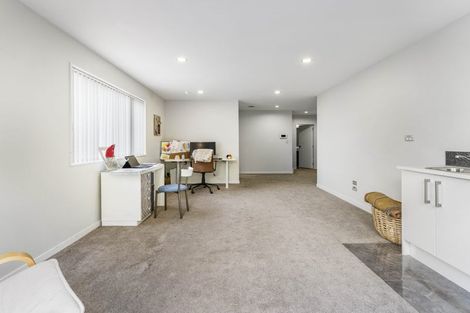 Photo of property in 31 Aldon Lane, The Gardens, Auckland, 2105