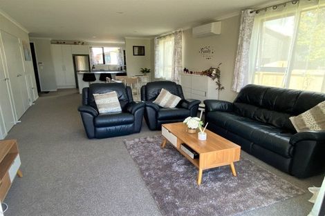Photo of property in 7 Discovery Place, Marfell, New Plymouth, 4310