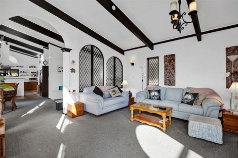 Photo of property in 15 Kowhai Street, Hawera, 4610