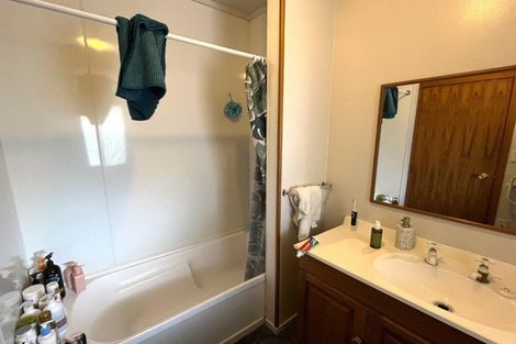 Photo of property in 6 Marne Street, Hokowhitu, Palmerston North, 4410