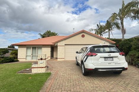 Photo of property in 8 Rosebay Rise, Henderson, Auckland, 0610