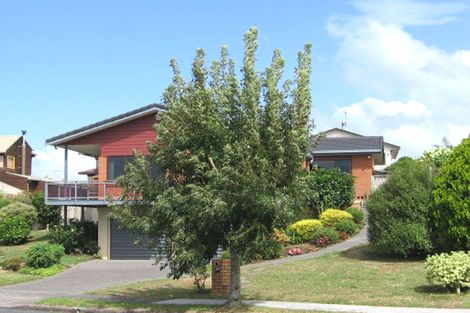 Photo of property in 7 Marina View Drive, West Harbour, Auckland, 0618