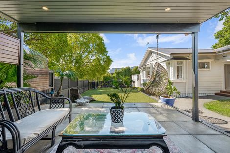Photo of property in 61 Miro Street, New Lynn, Auckland, 0600