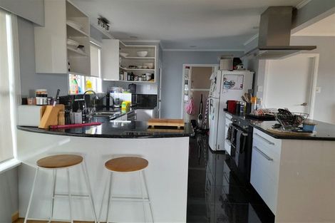 Photo of property in 13 Evans Road, Glen Eden, Auckland, 0602