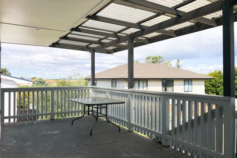 Photo of property in 72 Waimumu Road, Massey, Auckland, 0614