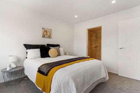 Photo of property in 15b Pipitea Place, Massey, Auckland, 0614