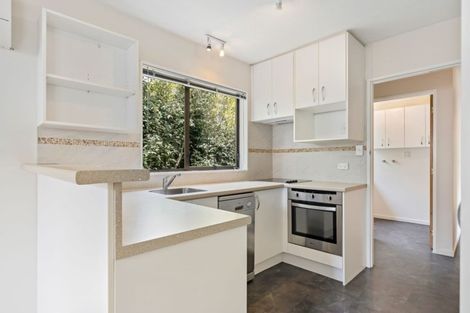 Photo of property in 2/92 North Avon Road, Richmond, Christchurch, 8013