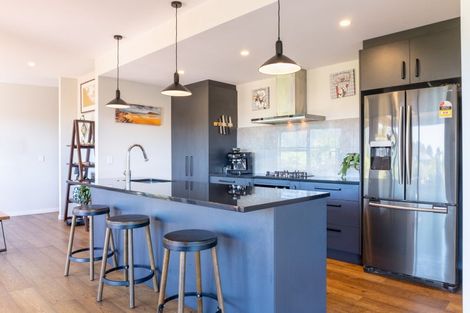 Photo of property in 30 Ferndale Drive, Waikanae, 5036