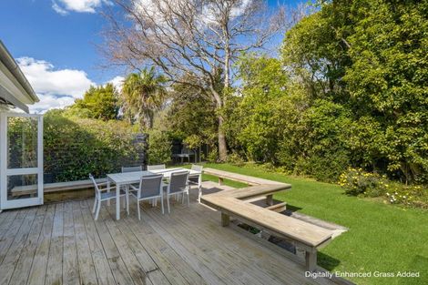 Photo of property in 14 Clapham Place, Whanganui East, Whanganui, 4500
