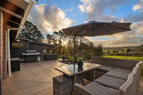 Photo of property in 1115 State Highway 16, Waimauku, 0883