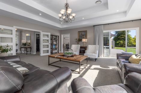 Photo of property in 1068 Queen Street East, Levin, 5510
