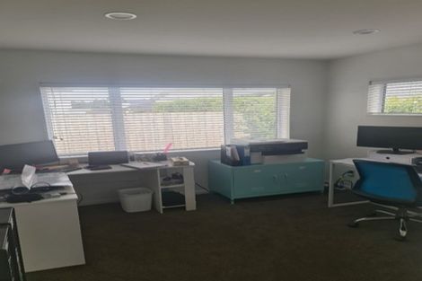 Photo of property in 20 Papa Orchard Drive, Kumeu, 0810