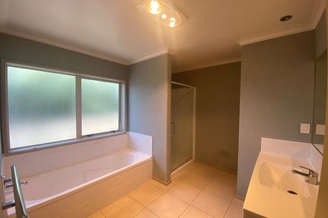 Photo of property in 37 Gibson Place, Papamoa Beach, Papamoa, 3118