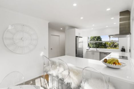 Photo of property in 118 Maire Road, Orewa, 0931