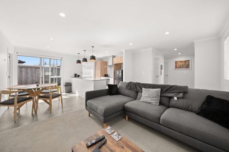 Photo of property in 12 Tarata Grove, Lansdowne, Masterton, 5810