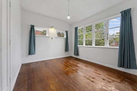 Photo of property in 4 Nathan Place, West End, Palmerston North, 4412
