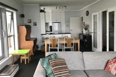 Photo of property in 2u4 Grafton Road, Roseneath, Wellington, 6011