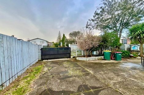 Photo of property in 8 John Walker Drive, Manurewa, Auckland, 2102
