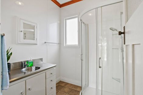 Photo of property in 2 Tupoki Street, Glen Avon, New Plymouth, 4312