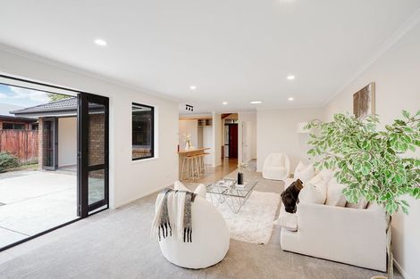 Photo of property in 10 Wiltshire Drive, Huntington, Hamilton, 3210