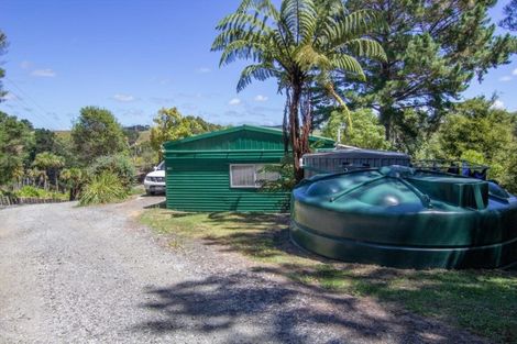 Photo of property in 156 Shanks Road, Helensville, 0875