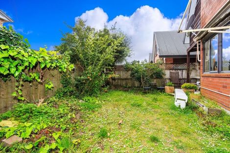 Photo of property in 37 Fields Parade, Oteha, Auckland, 0632