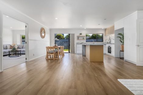 Photo of property in 9 Takahe Drive, Paraparaumu Beach, Paraparaumu, 5032