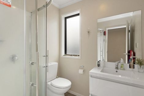 Photo of property in 2/99 Lake Road, Frankton, Hamilton, 3204