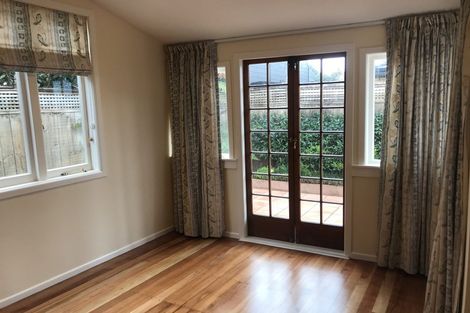 Photo of property in 11 Hanlon Crescent, Narrow Neck, Auckland, 0624