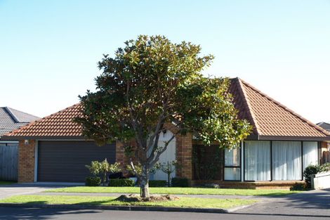Photo of property in 2/45 Millhouse Drive, Northpark, Auckland, 2013