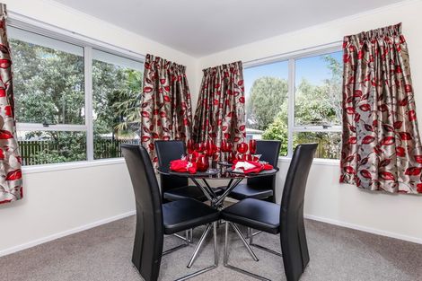 Photo of property in 16 Hinerau Street, Henderson, Auckland, 0612