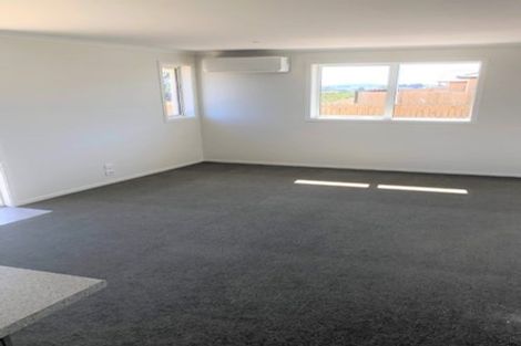 Photo of property in 2 Manawaroa Close, Grandview Heights, Hamilton, 3200