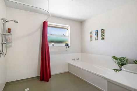 Photo of property in 16 Hannah Place, Holmes Hill, Oamaru, 9401